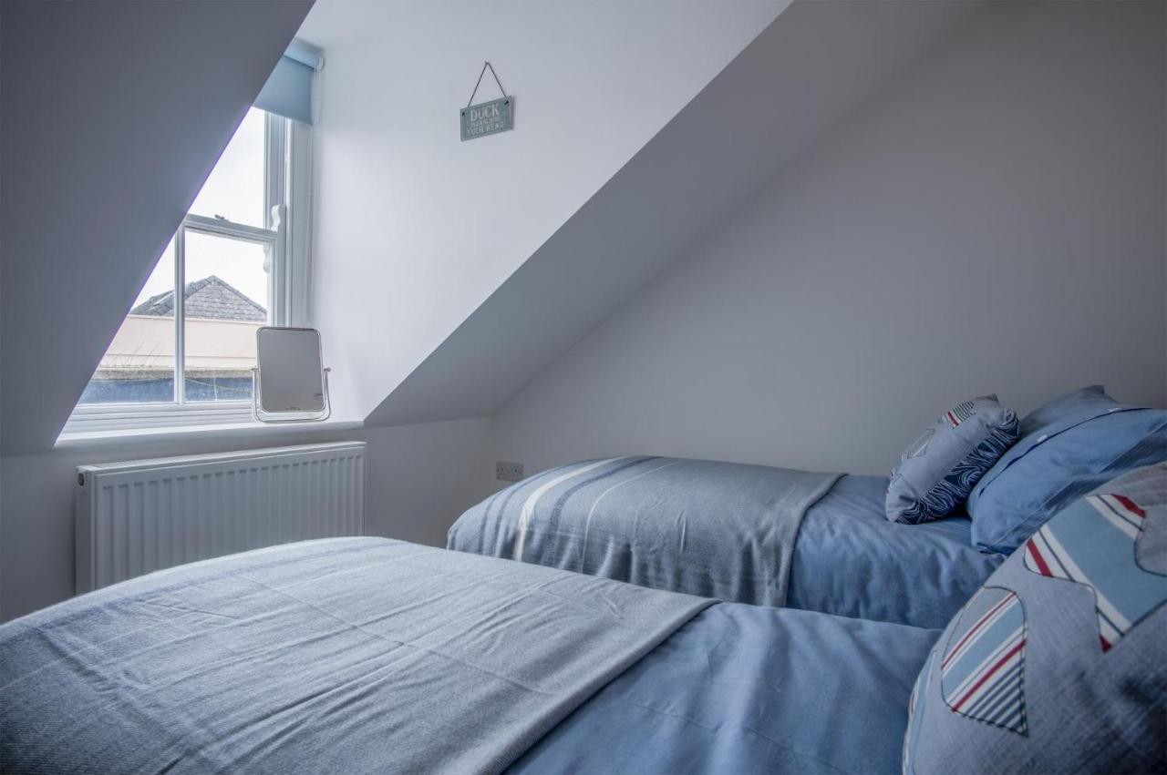 Ramsey Apartment - 2 Bedroom Apartment - Tenby Exterior photo