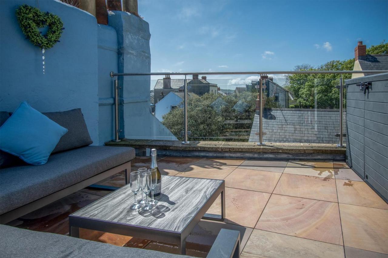 Ramsey Apartment - 2 Bedroom Apartment - Tenby Exterior photo