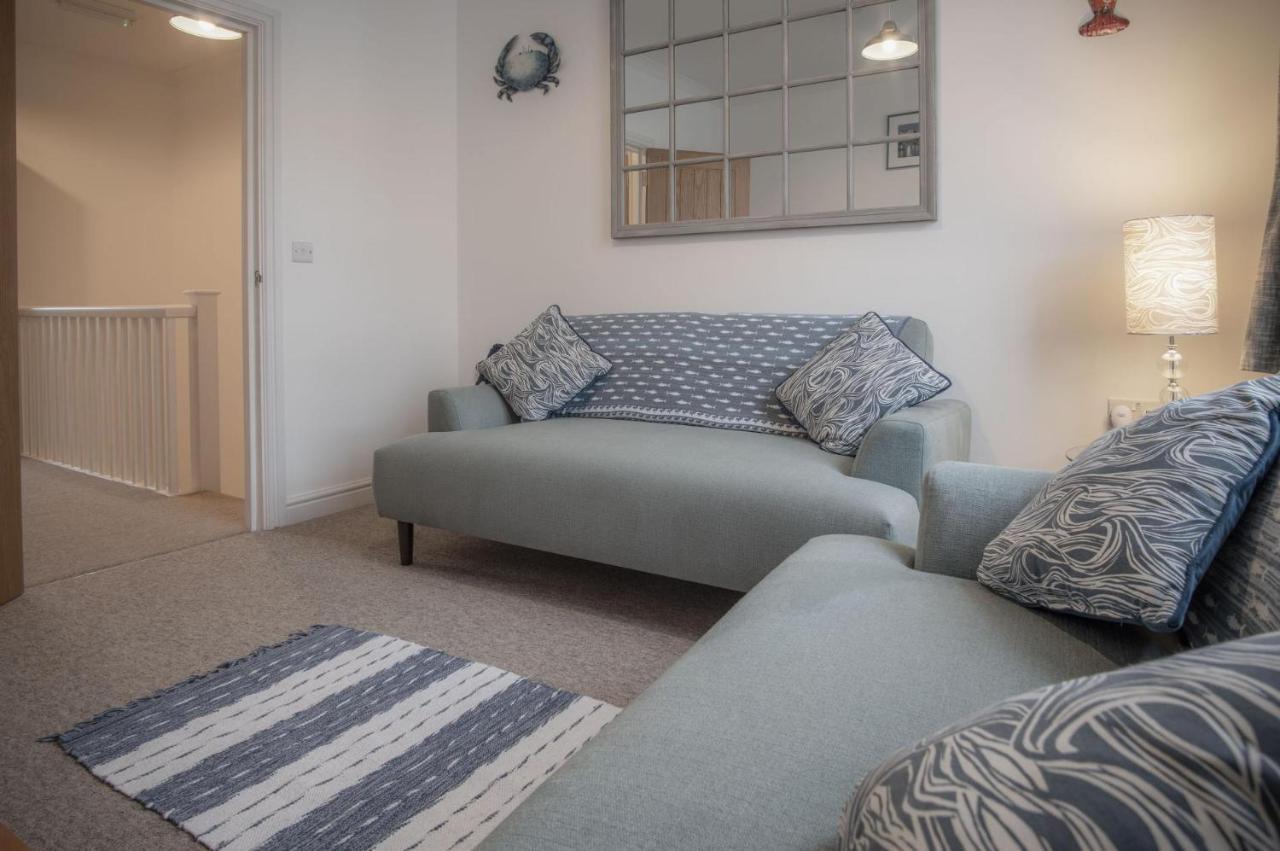 Ramsey Apartment - 2 Bedroom Apartment - Tenby Exterior photo