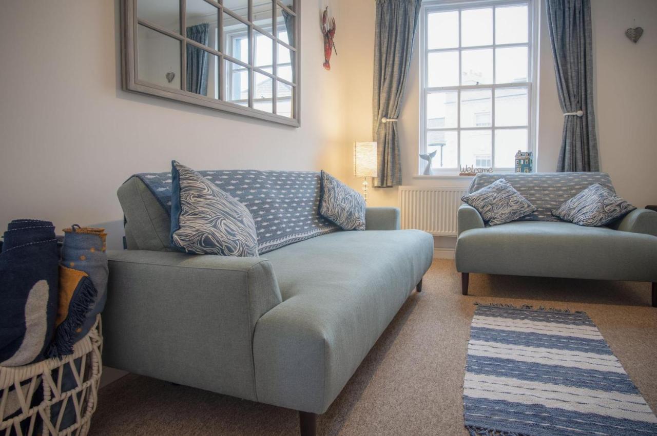Ramsey Apartment - 2 Bedroom Apartment - Tenby Exterior photo