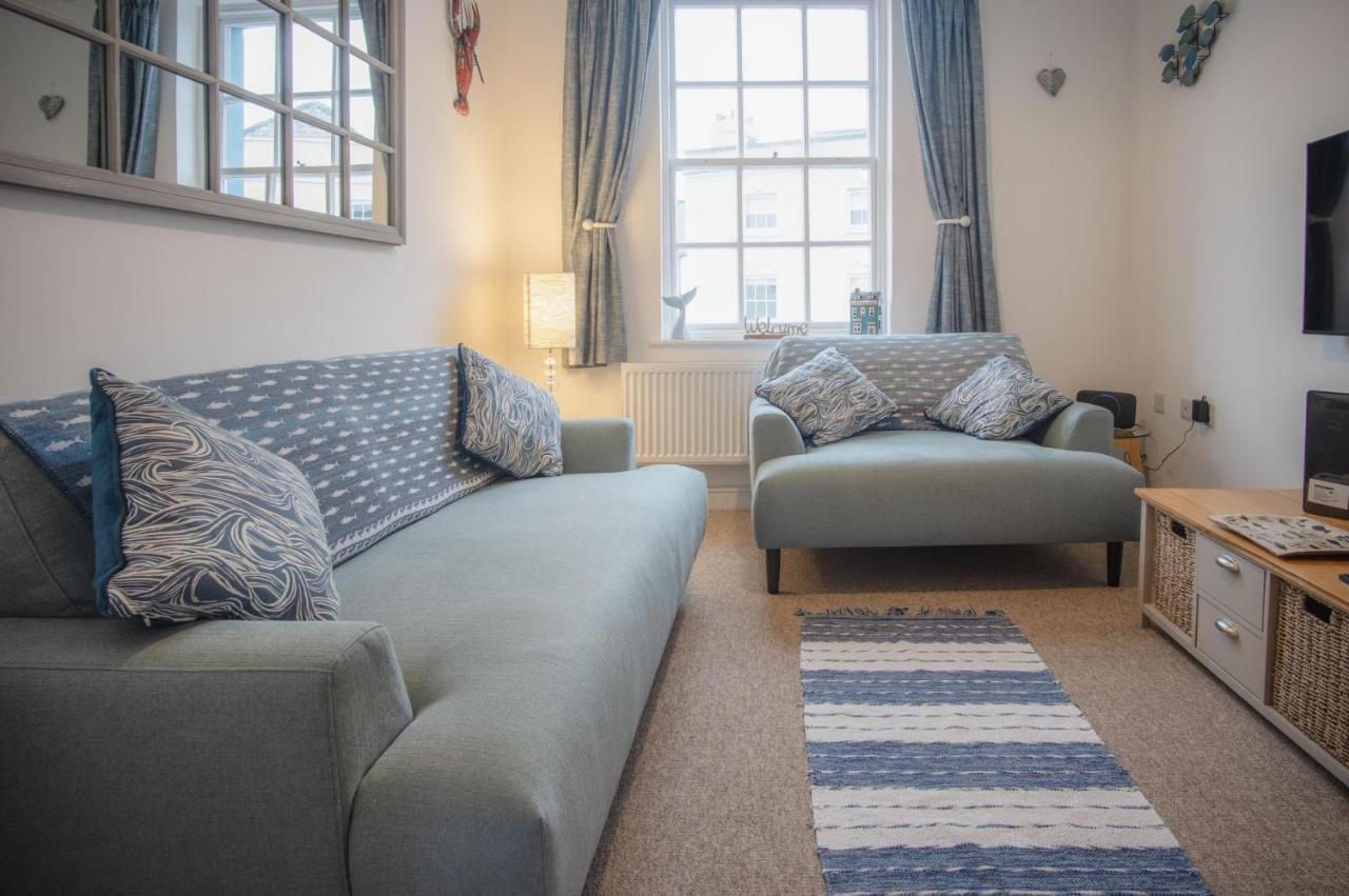 Ramsey Apartment - 2 Bedroom Apartment - Tenby Exterior photo